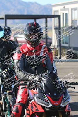 media/Dec-01-2025-Moto Forza (Mon) [[2daa91e15f]]/4-Around the Pits/